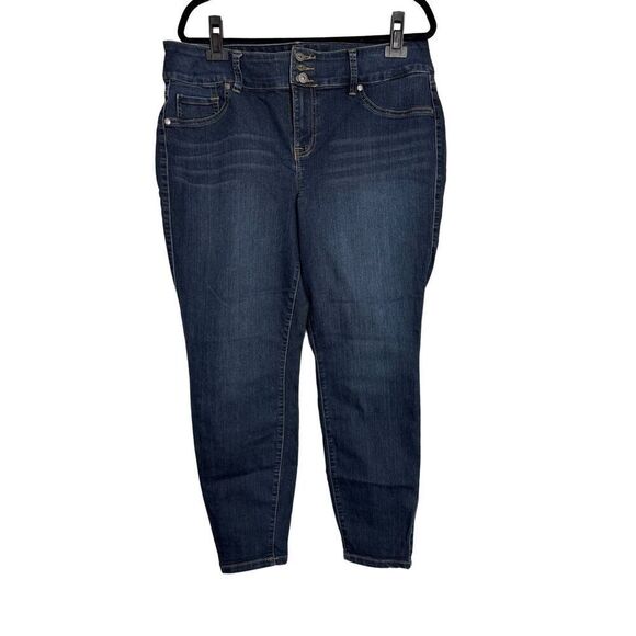 Torrid Jeans Womens Size 18R Dark Wash Denim First At Fit Jeggings - Picture 1 of 12